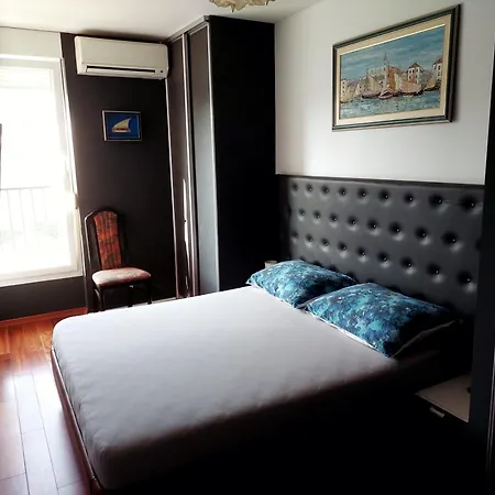 View Apartment Split